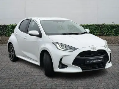 Used Toyota Yaris Design 116 HP (85 kW) 2024 White Hatchback