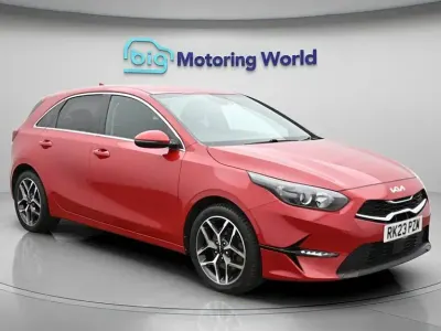 Używany Kia Ceed 158 KM (116 kW) 2023 Czerwony Hatchback