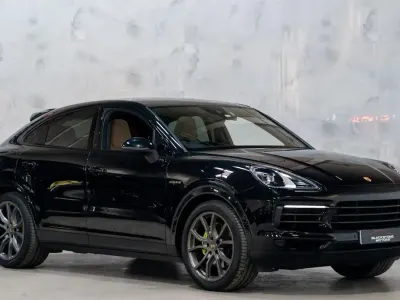Used Porsche Cayenne E-Hybrid Platinum Edition 2022 Black SUV