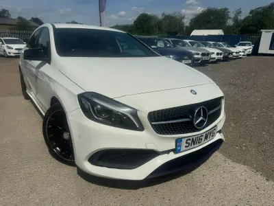 Used Mercedes A180 AMG Line Premium 109 HP (80 kW) 2016 White Hatchback