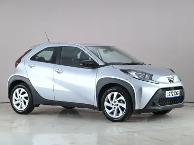 Used Toyota Aygo X PURE 72 HP (52 kW) 2022 Silver SUV