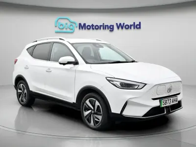 Usado MG ZS Trophy Connect 114 kW (156 HP) 2022 Branco SUV