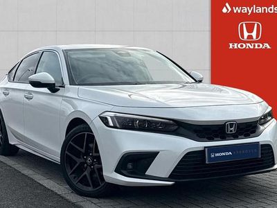 Begagnad Honda Civic Advance 143 HK (105 kW) 2023 Vit Halvkombi