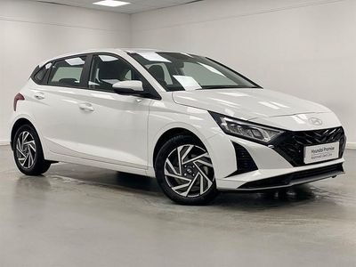 Used Hyundai i20 Advanced 90 HP (66 kW) 2024 White Hatchback