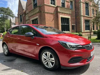 Used Vauxhall Astra Business Edition 105 HP (77 kW) 2021 Red Hatchback