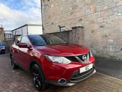 Used Nissan Qashqai N-TEC 110 HP (80 kW) 2015 Red SUV