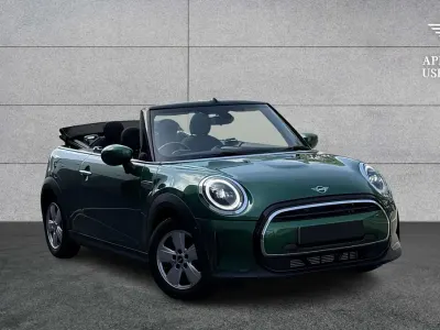 Begagnad Mini Cooper Classic 134 HK (98 kW) 2022 Grön Halvkombi