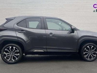 Used Toyota Yaris Cross Design 113 HP (83 kW) 2022 Grey SUV