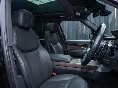 Used Land Rover Range Rover SE 400 HP (294 kW) 2022 Black SUV