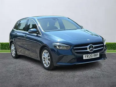 Used Mercedes B180 2020 Blue Hatchback