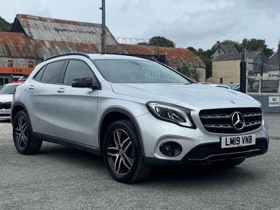 Used Mercedes GLA180 Urban 122 HP (89 kW) 2019 Silver SUV