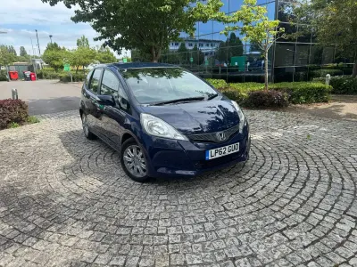 Used Honda Jazz ES 2013 Blue Hatchback
