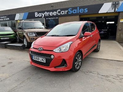 Used Hyundai i10 Premium SE 87 HP (63 kW) 2018 Red Hatchback