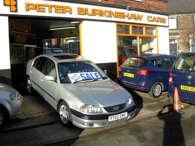 Silver Used 2002 Toyota Avensis Sedan | £1,950