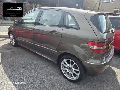 Mercedes B180
