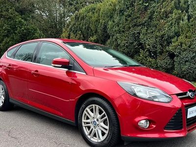 Used Ford Focus Titanium 115 HP (84 kW) 2012 Red Hatchback