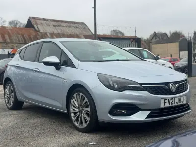 Used Vauxhall Astra SRi 122 HP (89 kW) 2021 Silver Hatchback