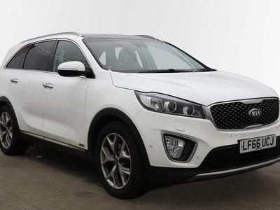 White Used 2016 Kia Sorento SUV | £11,895 (Fair price)