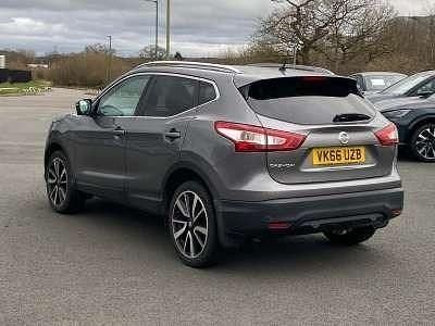Used Nissan Qashqai Tekna 110 HP (80 kW) 2016 Gunmetal grey SUV