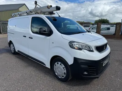 Begagnad Peugeot Expert 100 HK (73 kW) 2020 Vit Van