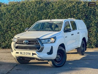 Used Toyota HiLux Active 150 HP (110 kW) 2021 White Pickup