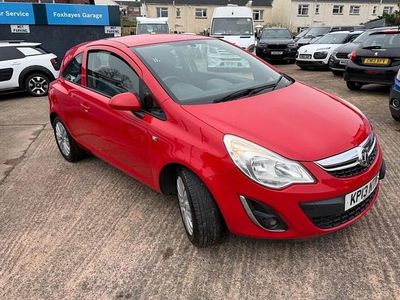 Used Vauxhall Corsa 65 HP (47 kW) 2013 Red Hatchback