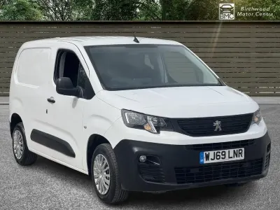 Second-hand Peugeot Partner 131 CP (96 kW) 2019 Alb Monovolum