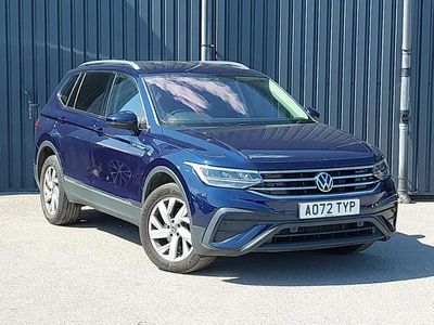 Usado VW Tiguan Allspace Life 150 HP (110 kW) 2022 Azul SUV