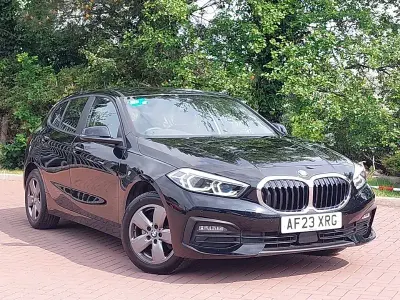 Second-hand BMW 118 Comfort Edition 136 CP (100 kW) 2023 Negru Hatchback