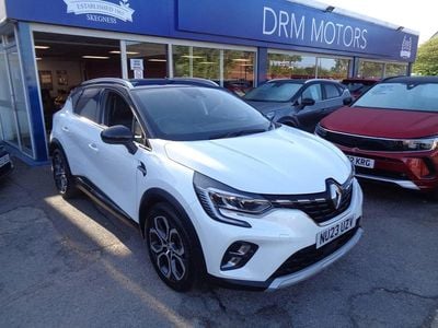 Second-hand Renault Captur Techno 143 CP (105 kW) 2023 Alb SUV