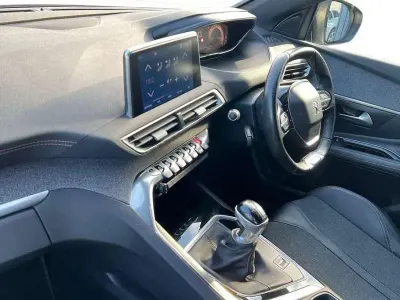 Used Peugeot 3008 GT-line 131 HP (96 kW) 2019 White SUV