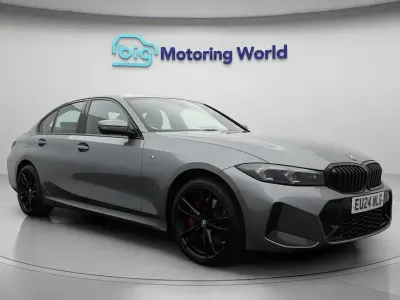 Begagnad BMW 330e M Sport 292 HK (214 kW) 2024 Grå Sedan