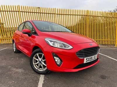Used Ford Fiesta Zetec 100 HP (73 kW) 2019 Red Hatchback