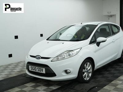 Used Ford Fiesta Zetec 81 HP (59 kW) 2010 White Hatchback