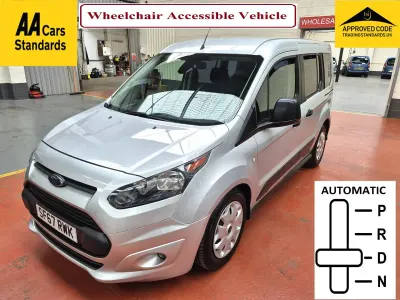 Used Ford Tourneo Connect Zetec 120 HP (88 kW) 2017 Silver MPV