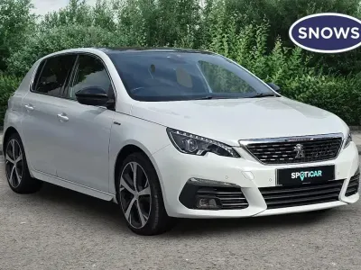 Used Peugeot 308 GT-line 131 HP (96 kW) 2018 Pearlescent white Hatchback