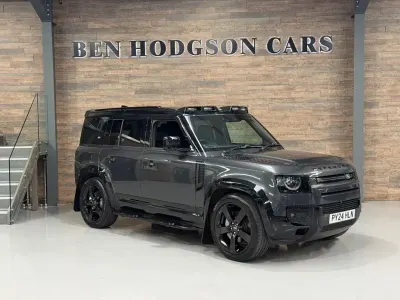Used Land Rover Defender SE Dynamic 300 HP (220 kW) 2024 Grey SUV