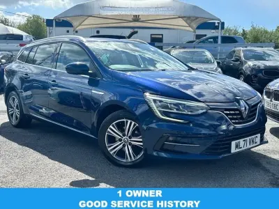 Używany Renault Mégane GrandTour Iconic 115 KM (84 kW) 2022 Niebieski Kombi