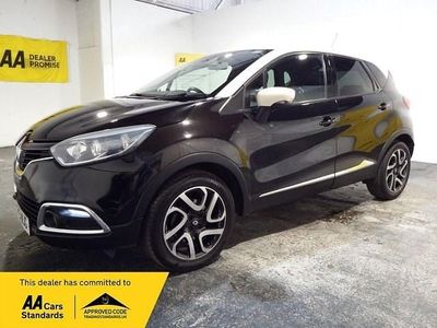 Used Renault Captur Dynamique 90 HP (66 kW) 2015 Black SUV