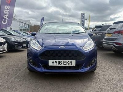 Usado Ford Fiesta Zetec 125 HP (91 kW) 2016 Azul Citadino