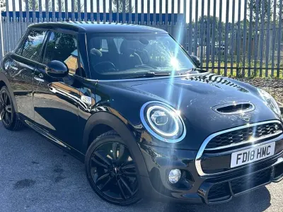 Used Mini Cooper S Hatch 192 HP (141 kW) 2018 Black Hatchback