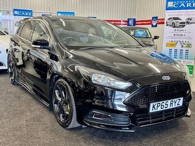 Used Ford Focus ST 185 HP (136 kW) 2015 Black Hatchback