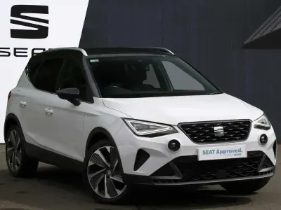 Used Seat Arona FR 108 HP (79 kW) 2023 White SUV