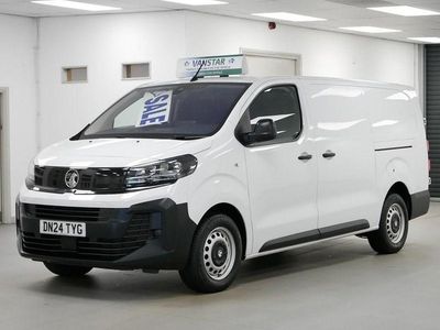 Used Vauxhall Vivaro Edition 145 HP (106 kW) 2023 White MPV