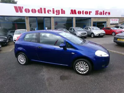 Used Fiat Grande Punto Active 77 HP (56 kW) 2009 Blue Hatchback