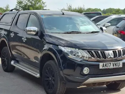 Used Mitsubishi L200 181 HP (133 kW) 2017 Black Pickup