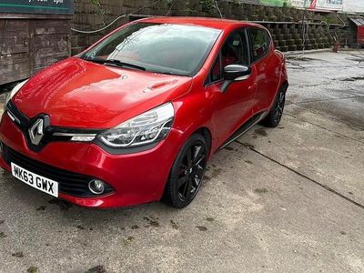 Red Used 2013 Renault Clio IV Dynamique Hatchback | £2,999 (Good price)