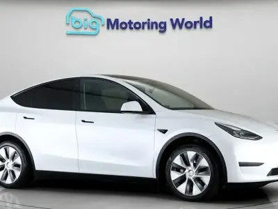 Used Tesla Model Y Standard Range 219 kW (299 HP) 2023 White SUV