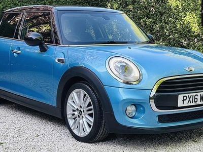 Begagnad Mini Cooper Hatch 136 HK (100 kW) 2017 Halvkombi