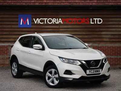 Used Nissan Qashqai Acenta Premium 2021 White SUV
